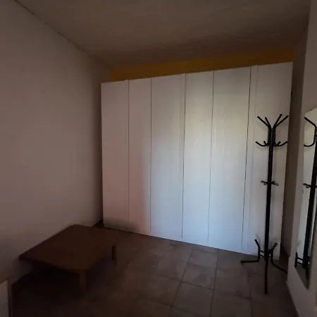 דירה House