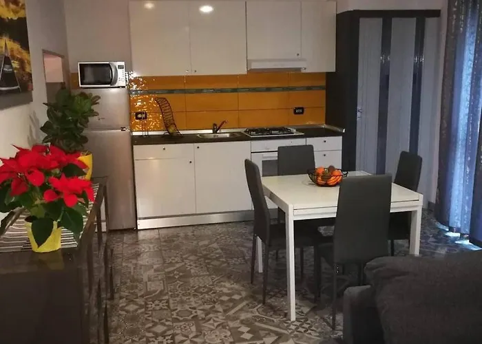 Apartament The House